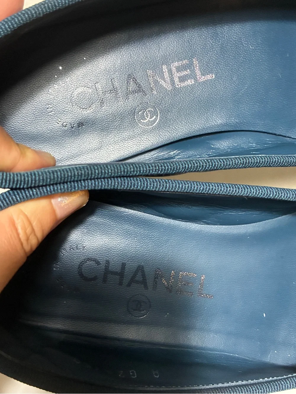CHANEL Dark Blue Quilted Leather Ballet Flats with CC Logo